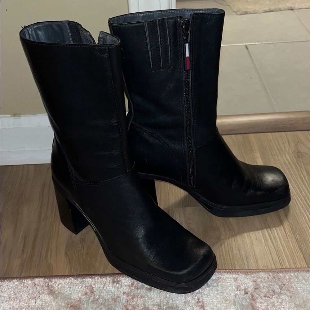 Chunky Tommy Hilfiger black 3 inch boots
